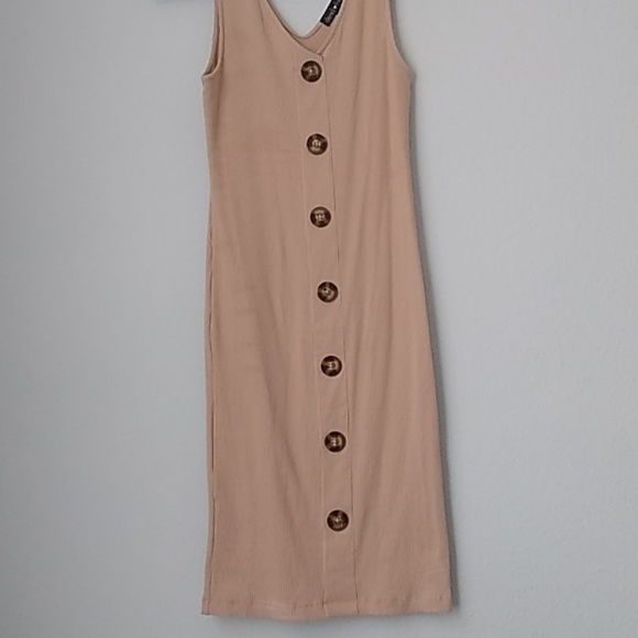 Dress - Picture 2 of 3